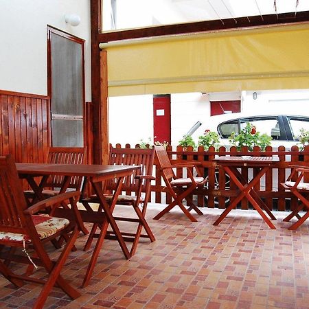 Voyager Bed & Breakfast Novi Sad Nhà hàng bức ảnh