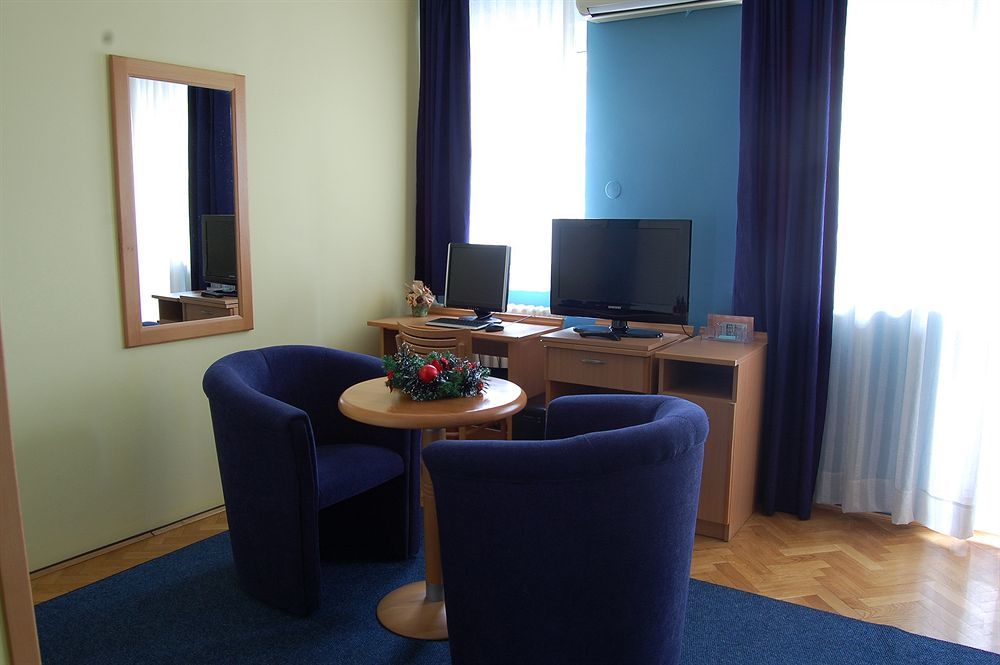 Voyager Bed & Breakfast Novi Sad Ngoại thất bức ảnh
