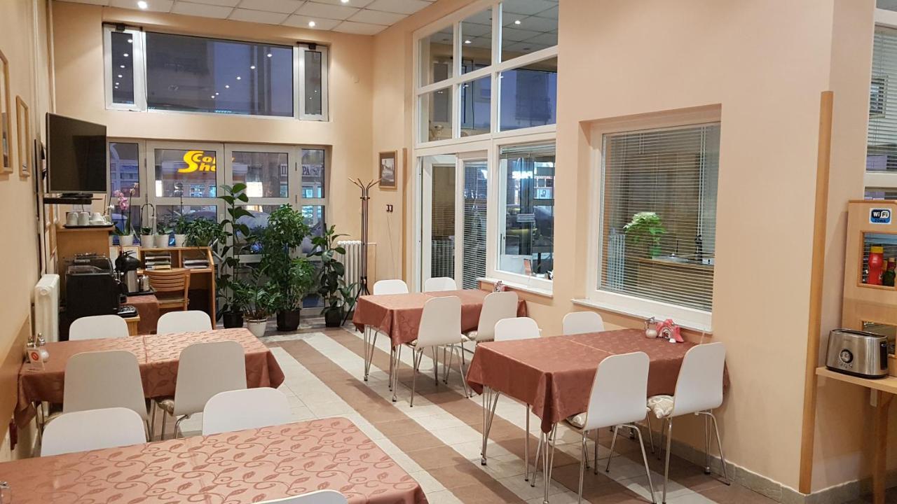 Voyager Bed & Breakfast Novi Sad Ngoại thất bức ảnh