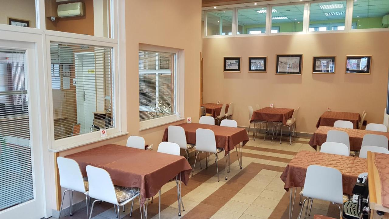 Voyager Bed & Breakfast Novi Sad Ngoại thất bức ảnh